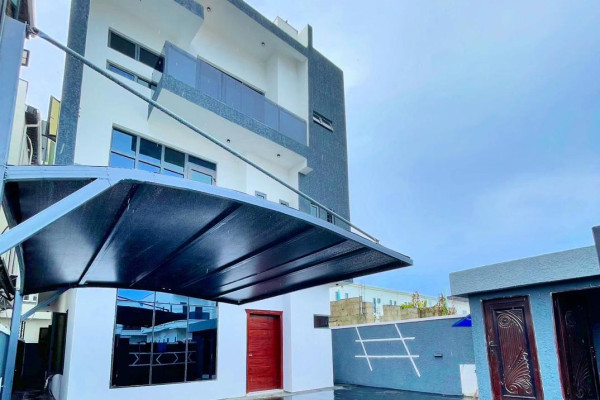 5 BEDROOMS DUPLEX WITH BQ IKOTA LEKKI LAGOS